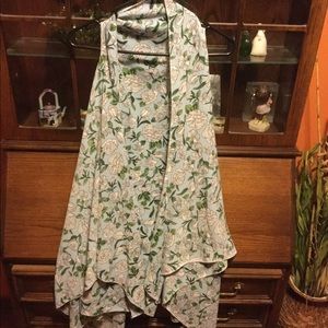 One size blue and white Kimono